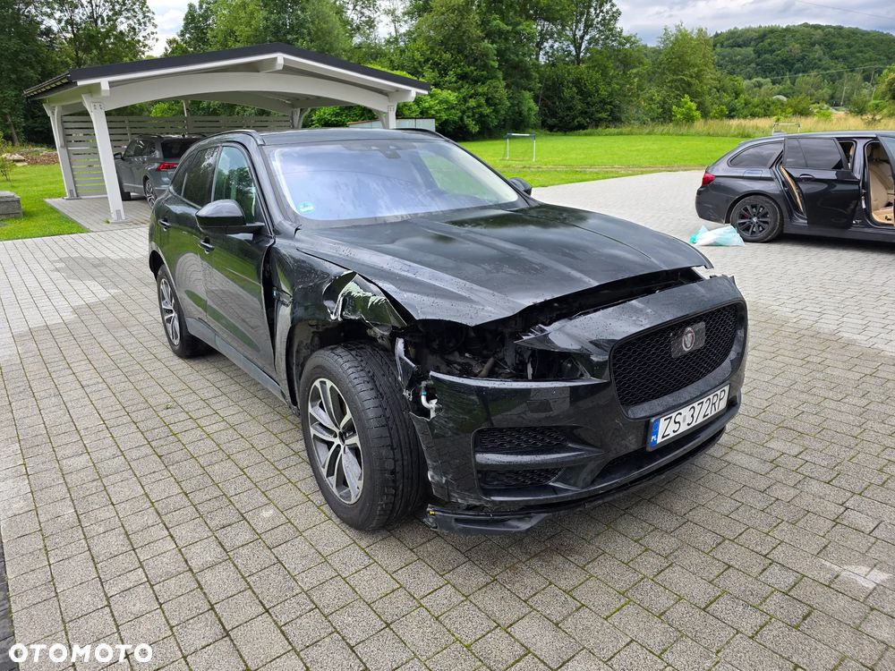 Jaguar F-Pace 25t AWD Prestige - 3