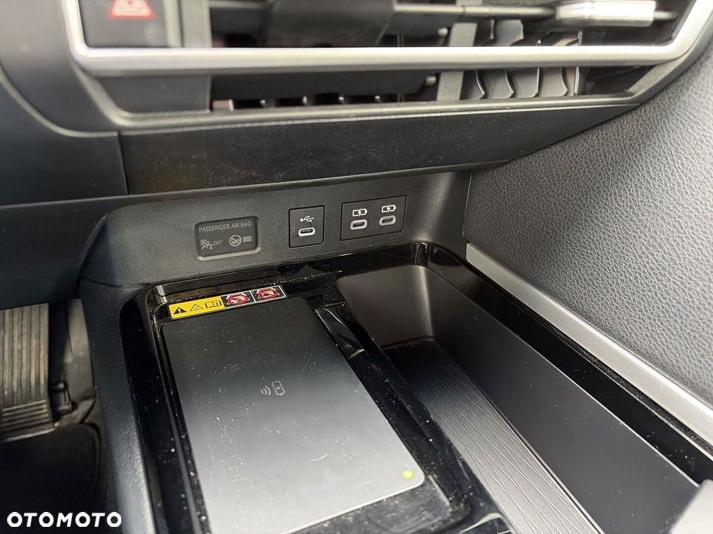Toyota Camry - 24