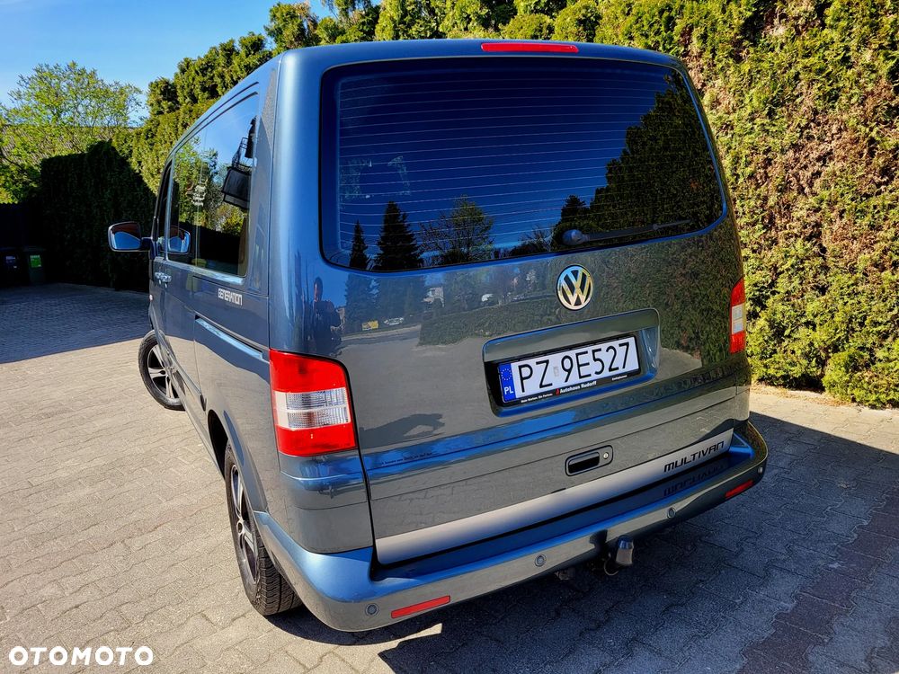 Volkswagen Multivan - 13