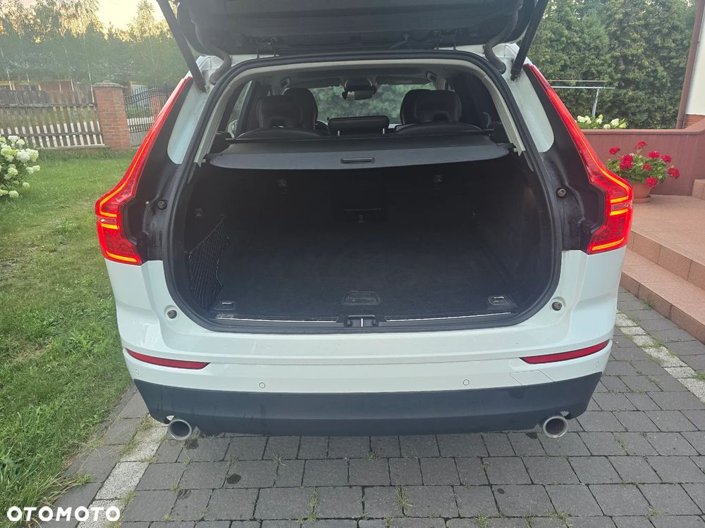 Volvo XC 60 T4 Momentum Pro - 13