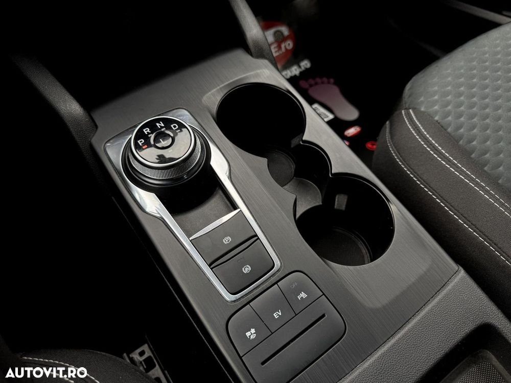 FORD Kuga 2022 — imagine 30