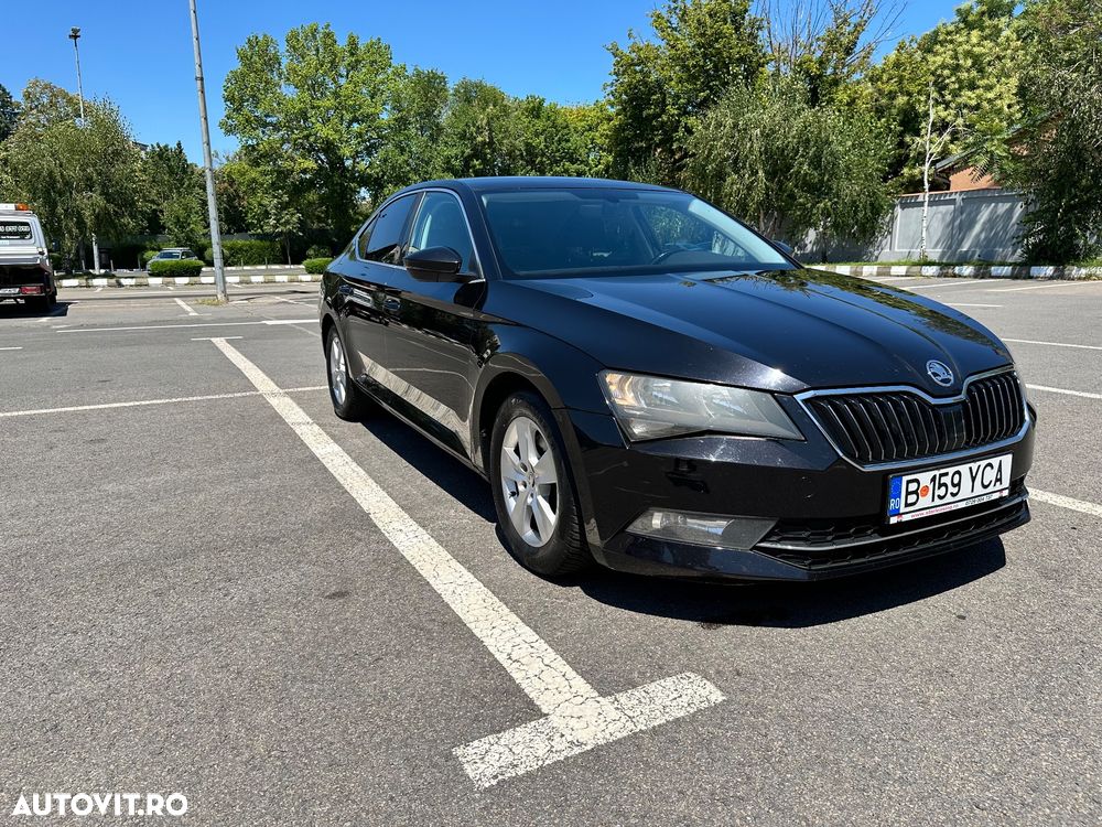Skoda Superb 2.0 TDI DSG Ambition - 1