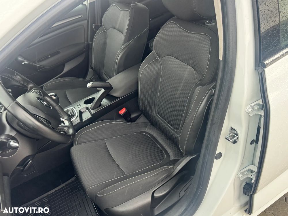 Renault Megane BLUE dCi 115 BUSINESS EDITION - 22