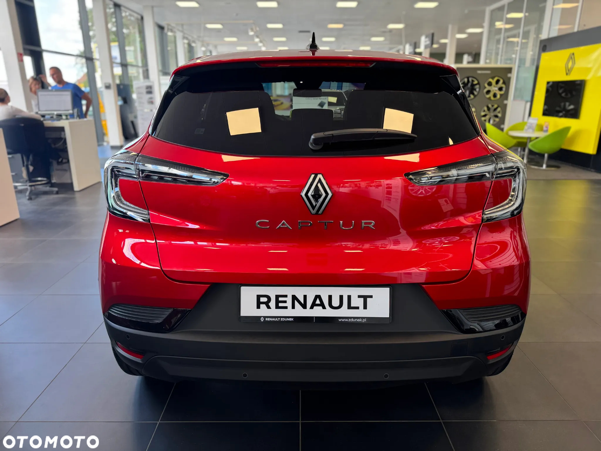 Renault Captur 1.3 TCe mHEV Techno - 4