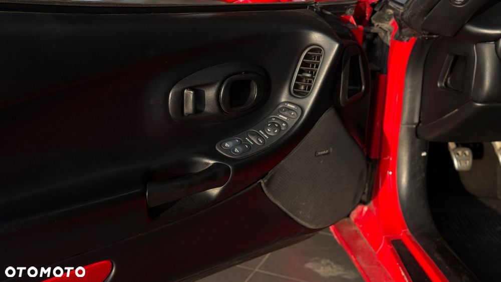 Chevrolet Corvette - 23