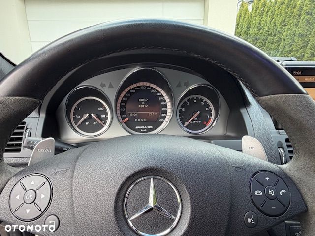 Mercedes-Benz Klasa C 63 AMG - 11