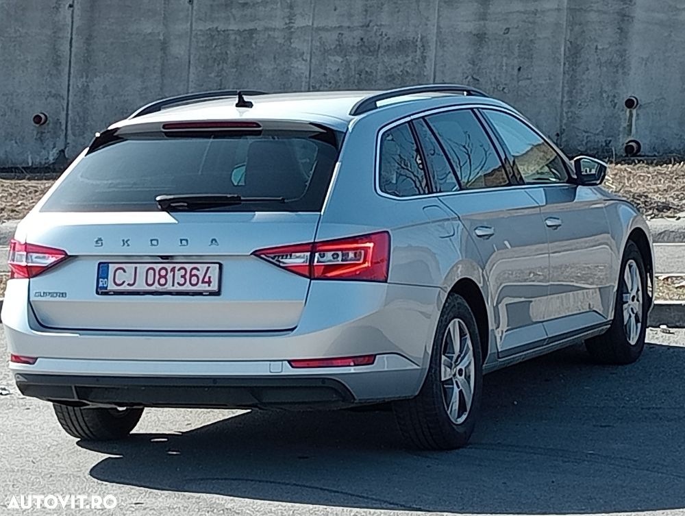 Skoda Superb 2.0 TDI DSG Active - 2