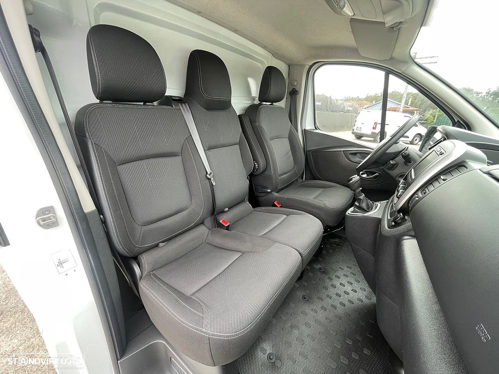 Renault Trafic 2.0 dCi IVA Dedutível - 23