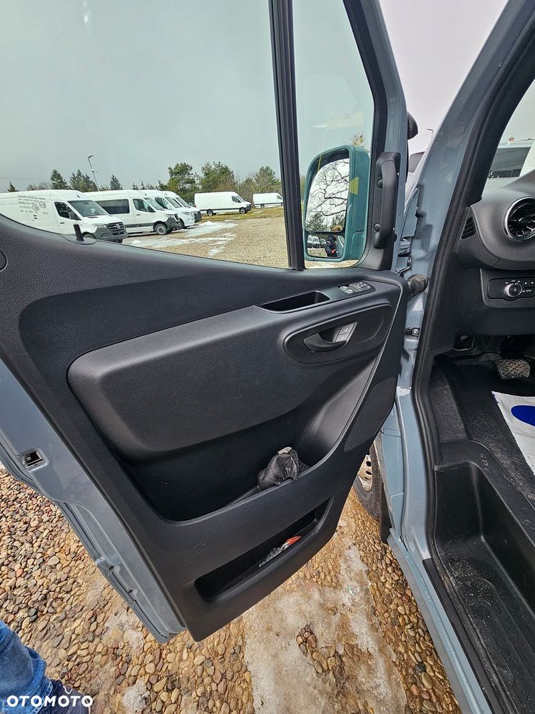 Mercedes-Benz Żak MB Sprinter - 13