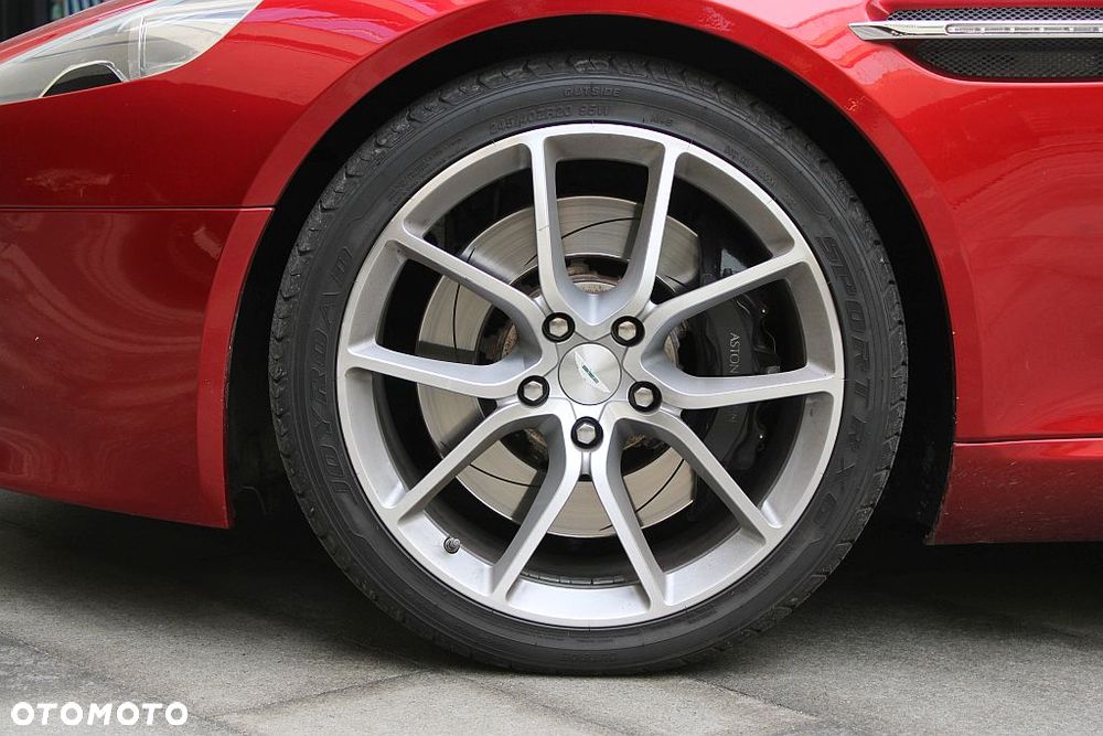 Aston Martin Rapide S - 5