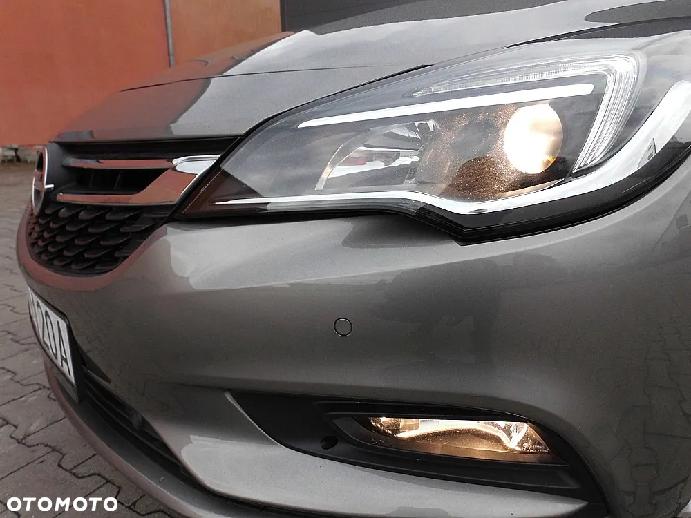 Opel Astra 1.4 Turbo Business - 31
