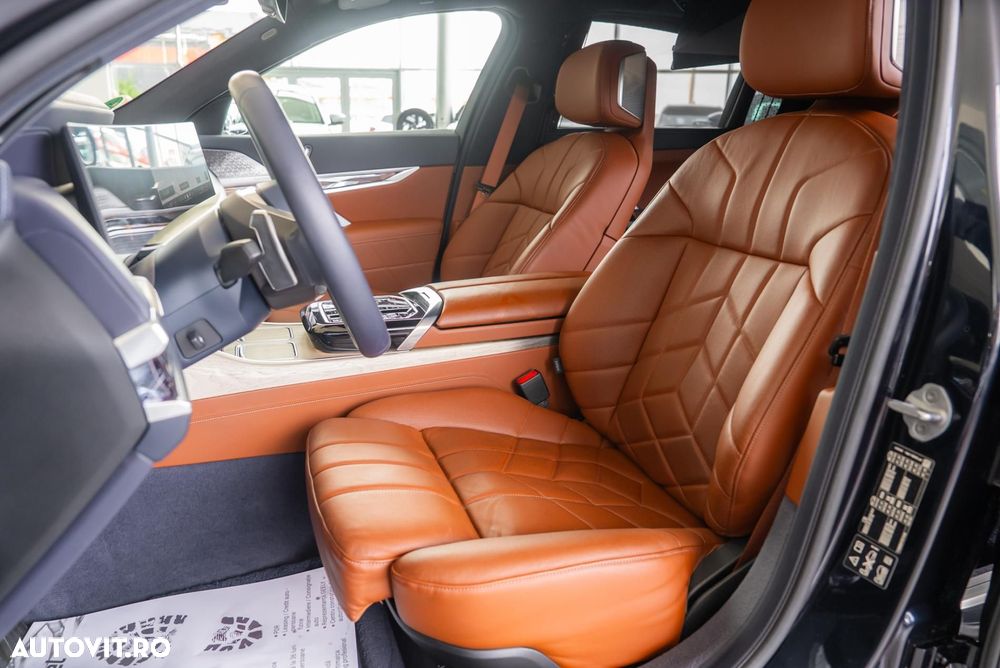 BMW Seria 7 740d xDrive MHEV - 23