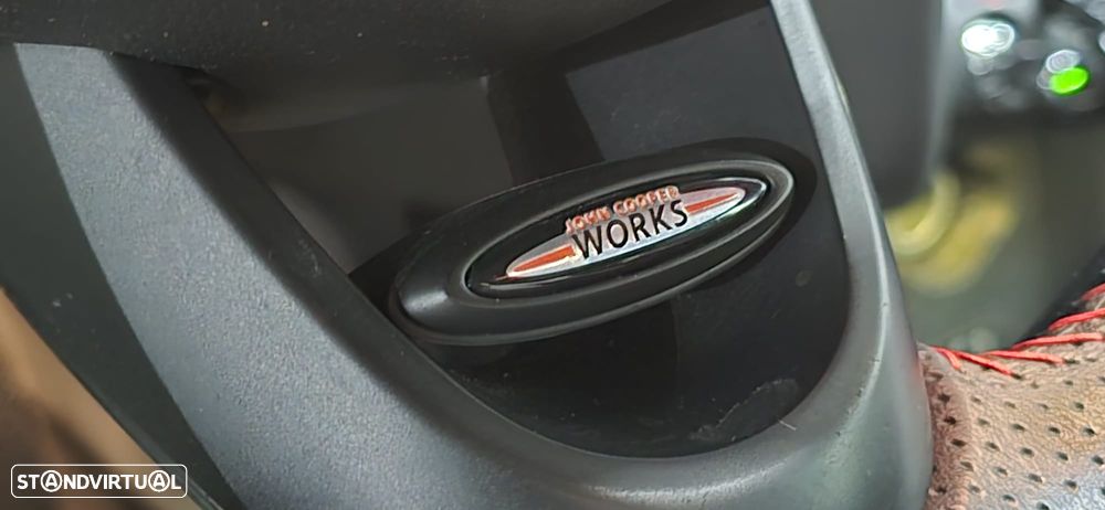 MINI 5 Portas Cooper SD Auto Desportiva - 37