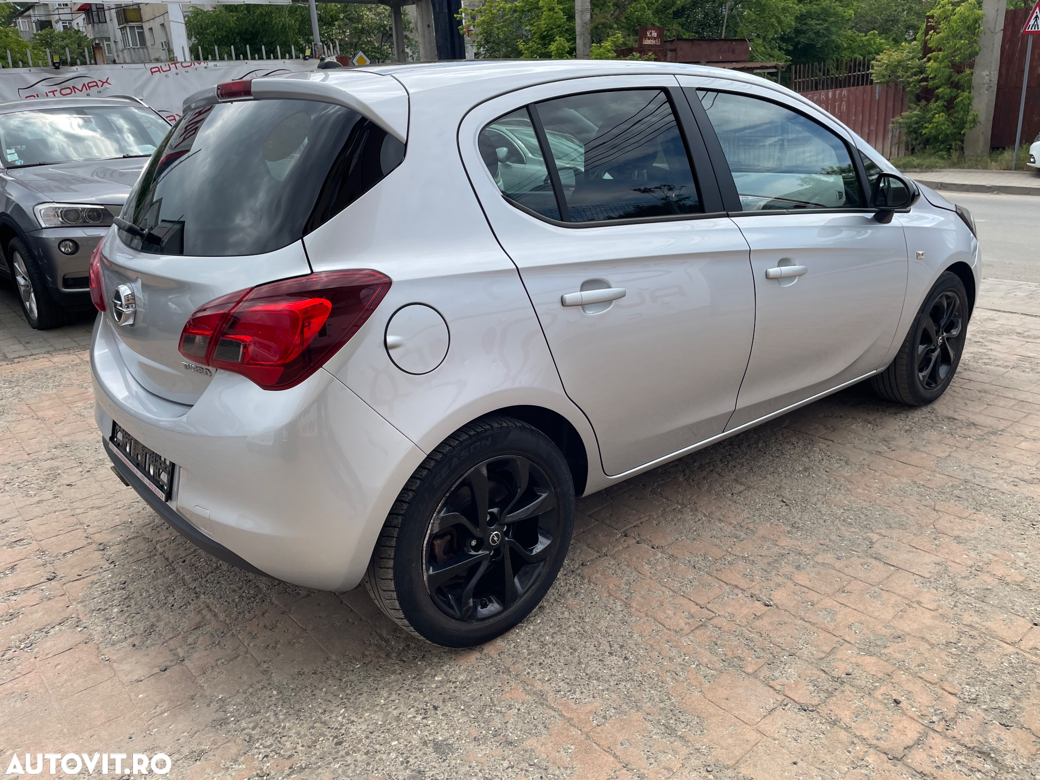 Opel Corsa 1.4 Turbo (ecoFLEX) Start/Stop Color Edition - 3