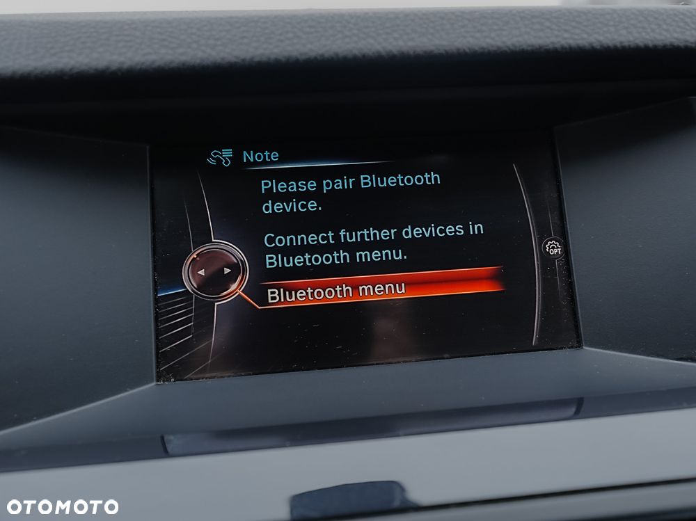 BMW Seria 5 520d xDrive - 32