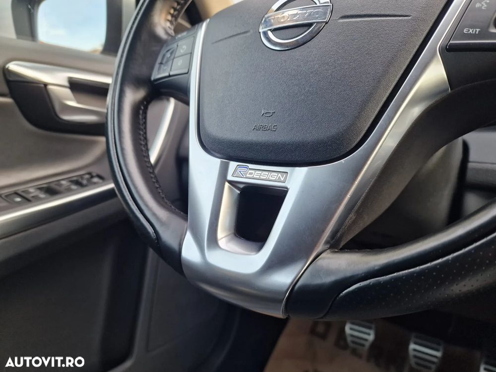 Volvo XC 60 2.4D AWD RDesign - 20