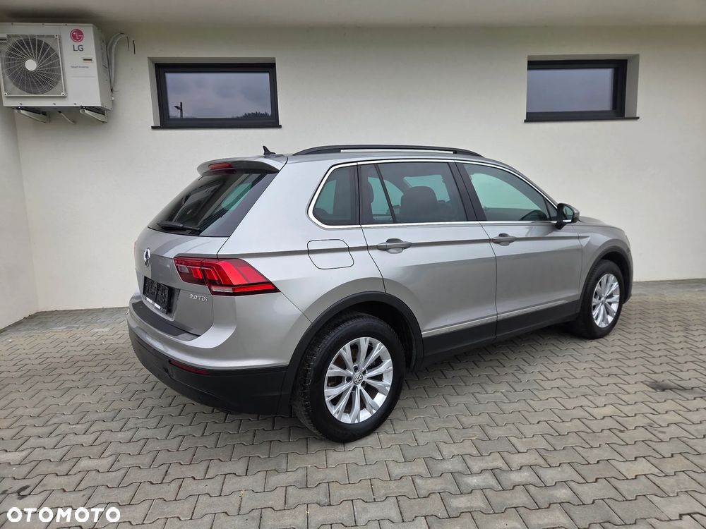 Volkswagen Tiguan - 16