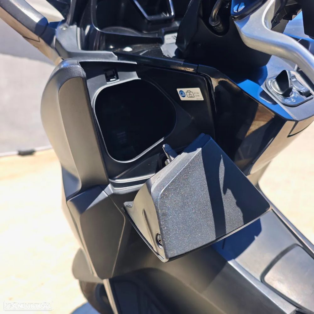 Honda Forza 125 - 7