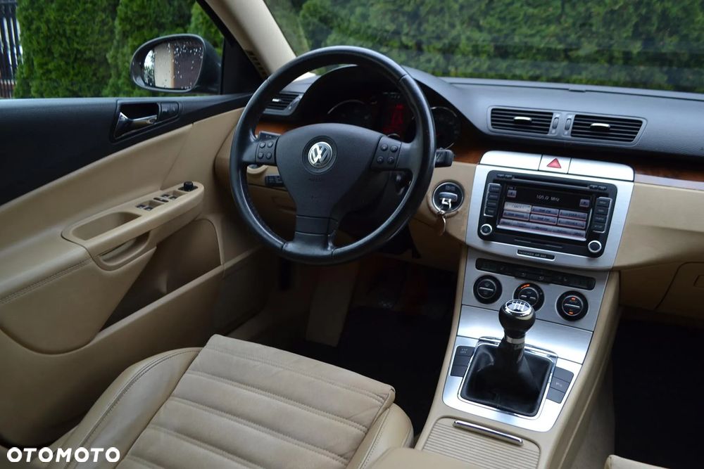 Volkswagen Passat Variant 2.0 TDI Highline - 17