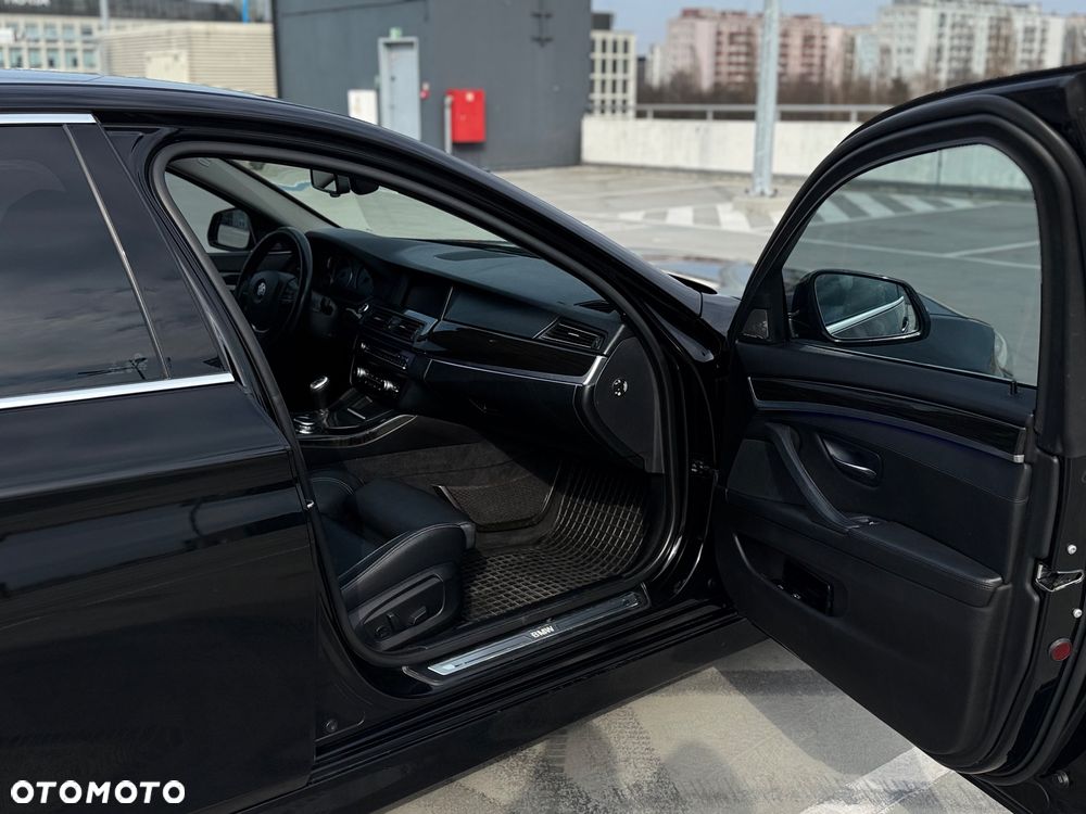 BMW Seria 5 520d Luxury Line - 30