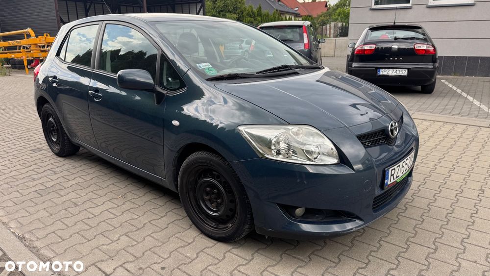Toyota Auris 1.4 VVT-i Sol - 2