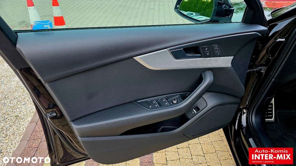 Audi A4 Limousine - 23