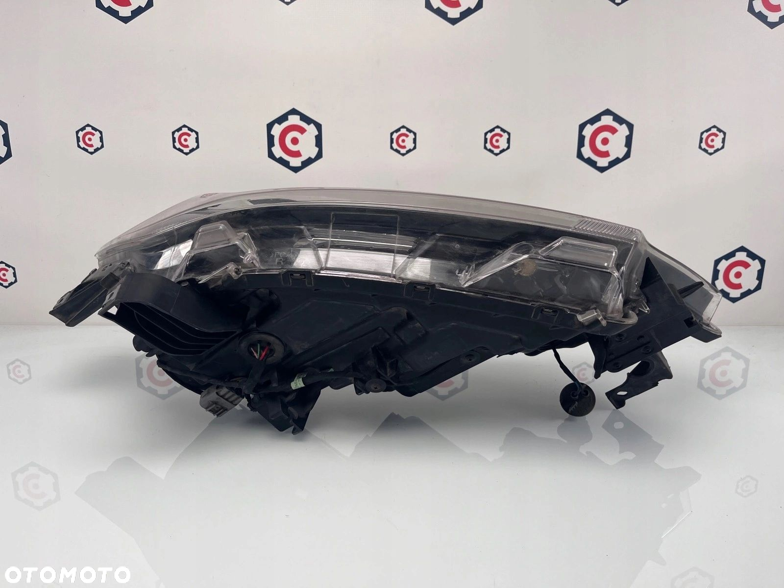LAMPA PRAWA PRZÓD OUTLANDER III FULL LED - 2