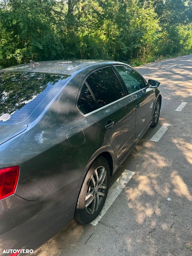 Volkswagen Jetta 1.6 TDI DPF Comfortline - 2