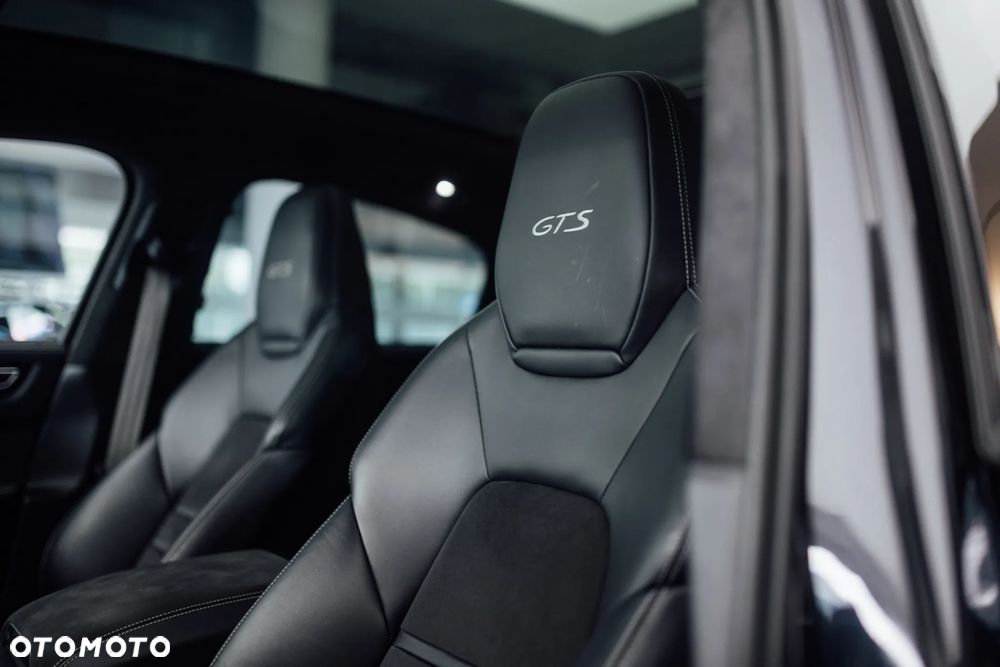 Porsche Cayenne GTS - 22
