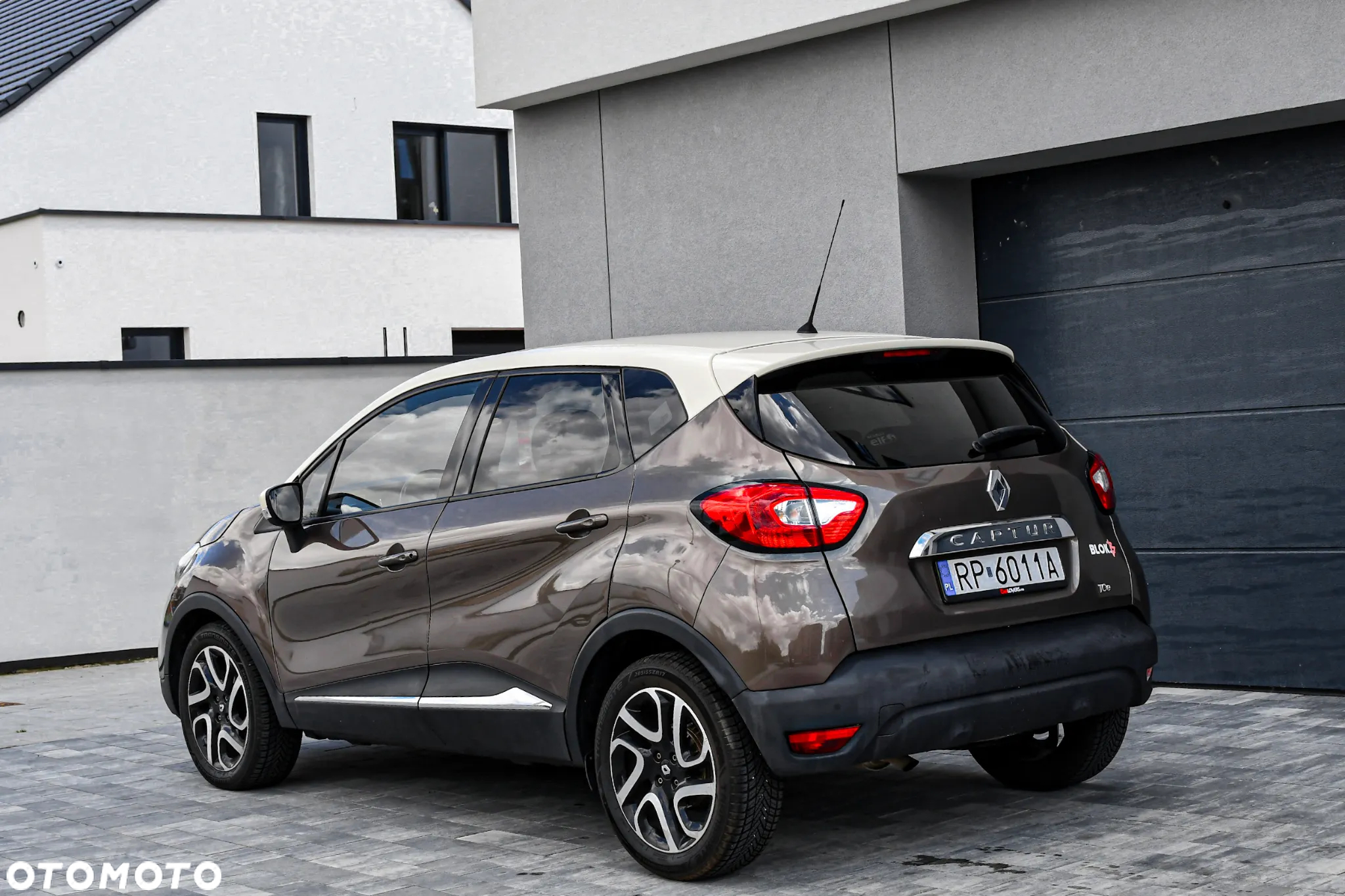 Renault Captur 1.2 TCe Intens EDC - 3