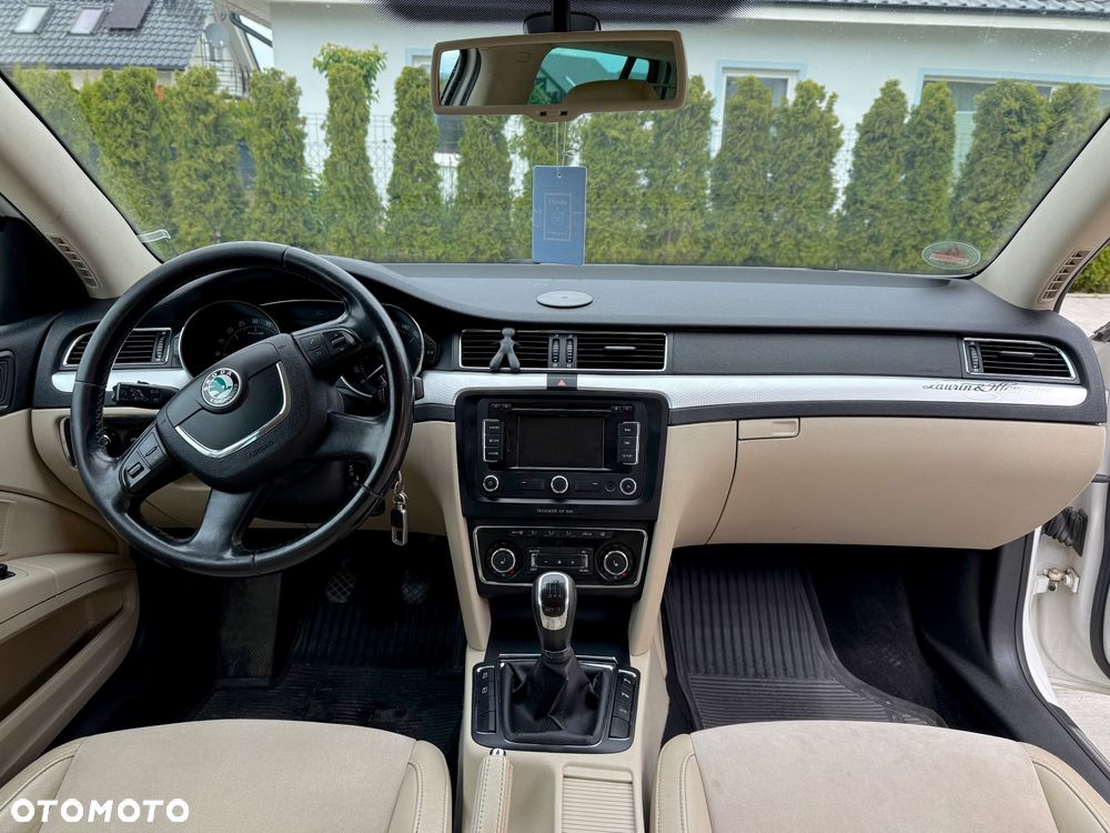 Skoda Superb 2.0 TDI 4x4 Elegance - 5