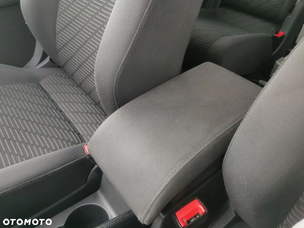 Volkswagen Caddy 1.6 (7-Si.) DSG Edition 30 - 18