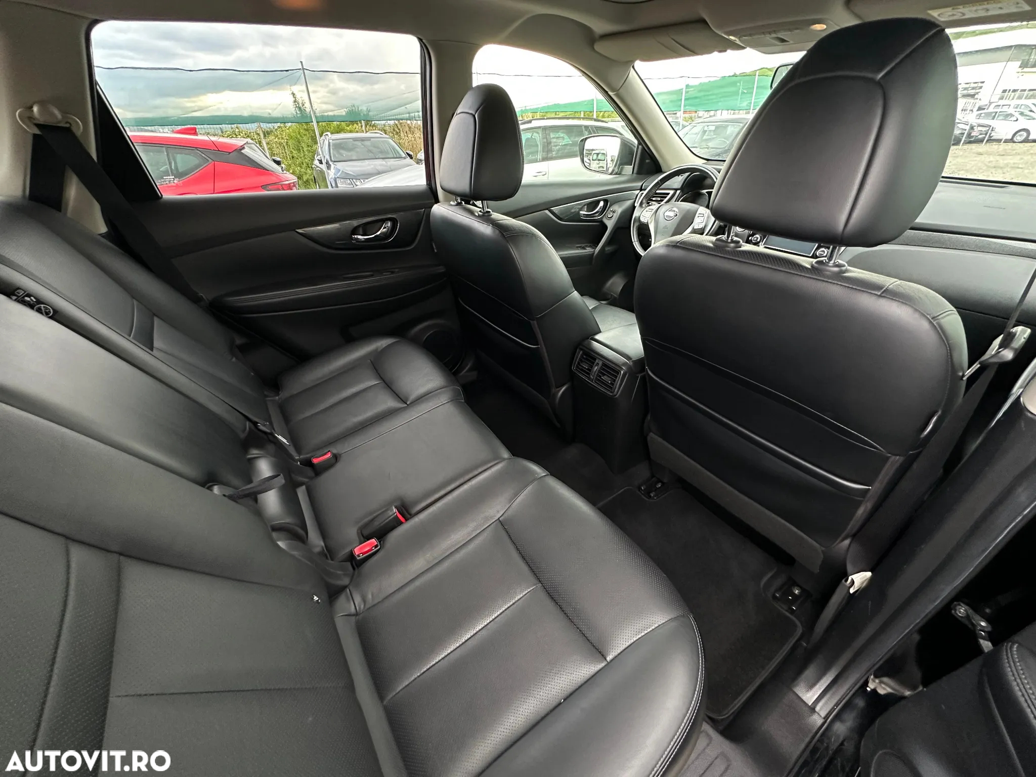 Nissan X-Trail 1.6 dCi ALL-MODE 4x4i Tekna - 25