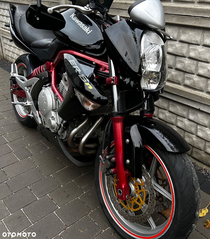 Kawasaki ER - 8