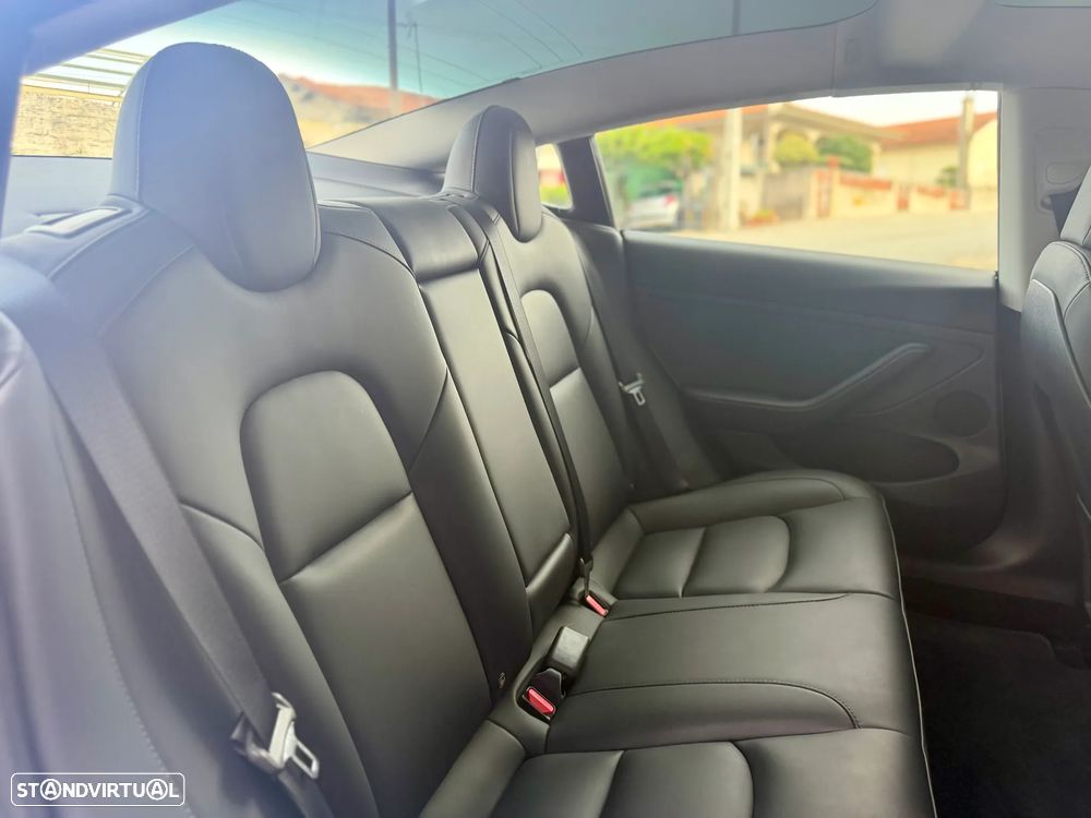 Tesla Model 3 Standard Range Plus RWD - 24