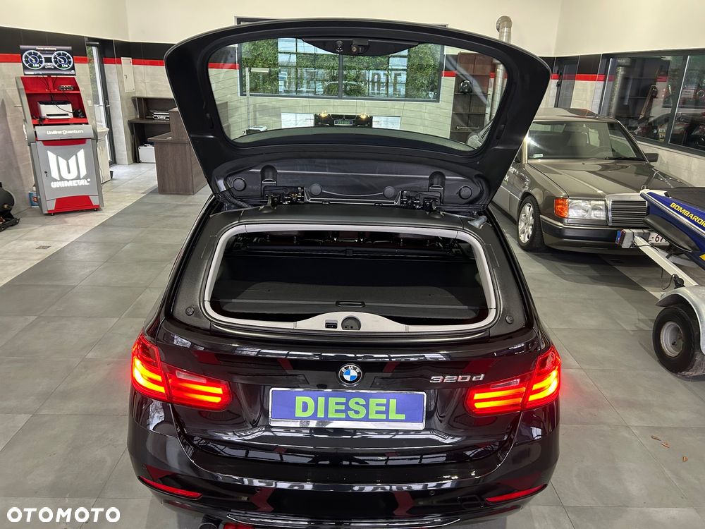 BMW Seria 3 320d - 25