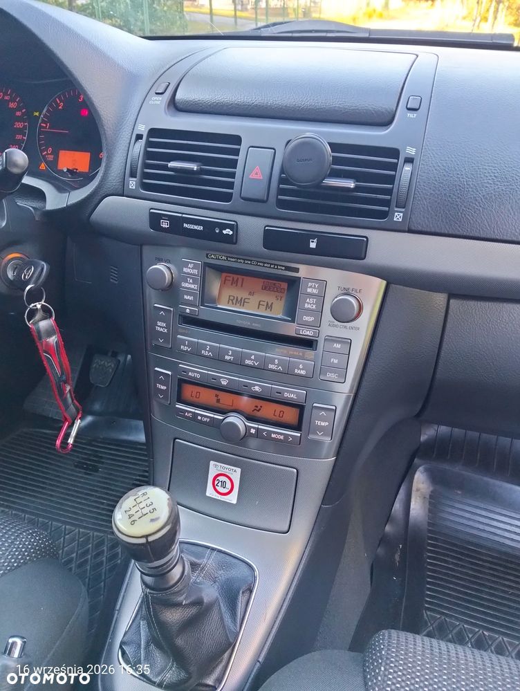 Toyota Avensis 2.2 D-CAT Sol - 9
