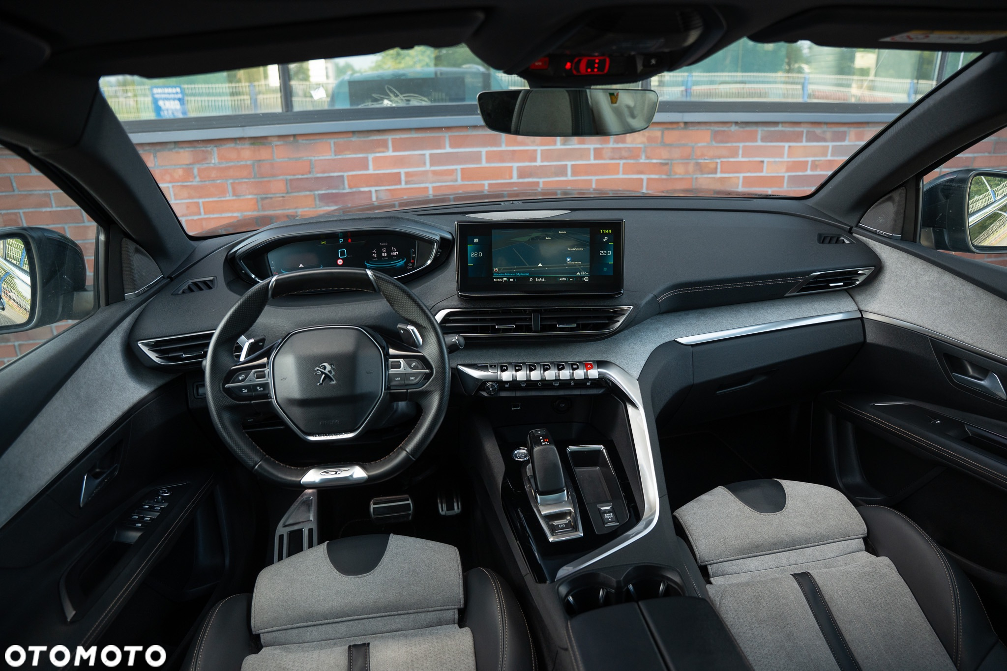 Peugeot 3008 1.6 PureTech Hybrid PHEV Allure Pack S&S EAT8 - 29