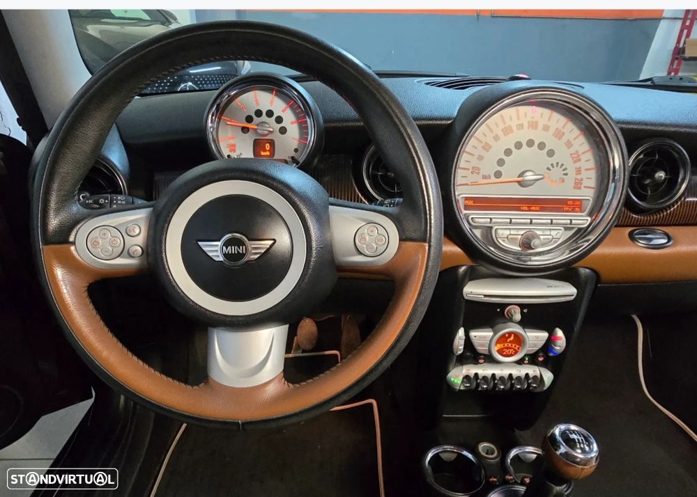 MINI 3 Portas Cooper D - 24