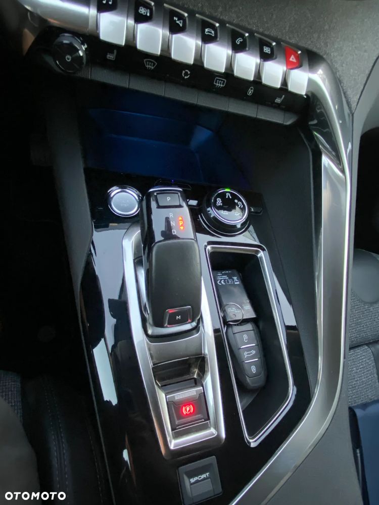 Peugeot 3008 THP 165 EAT6 Stop & Start Allure - 23