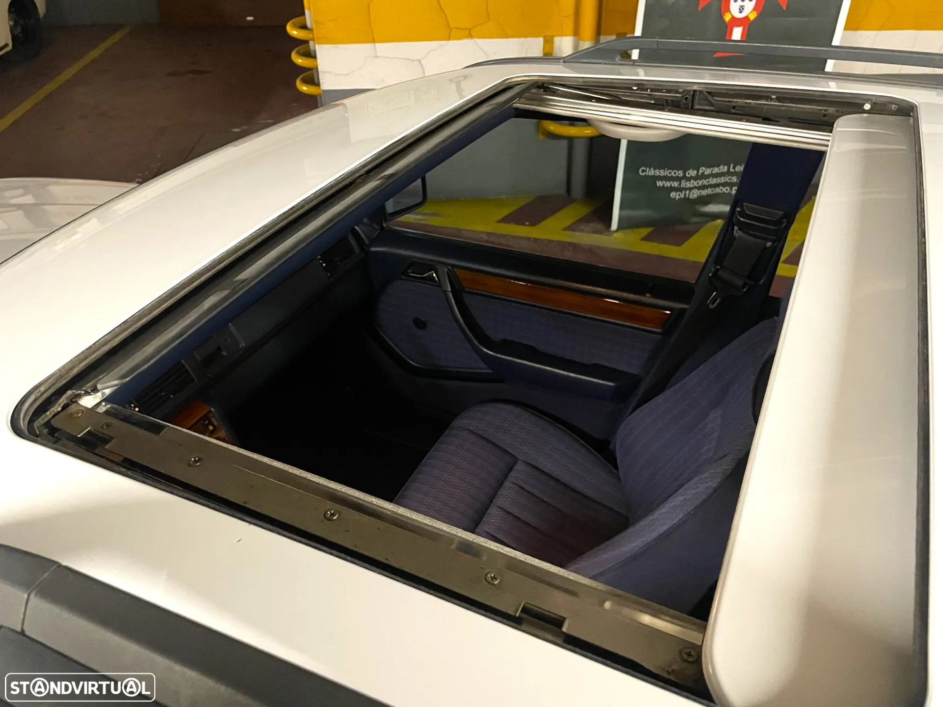 Mercedes-Benz 230 - 13
