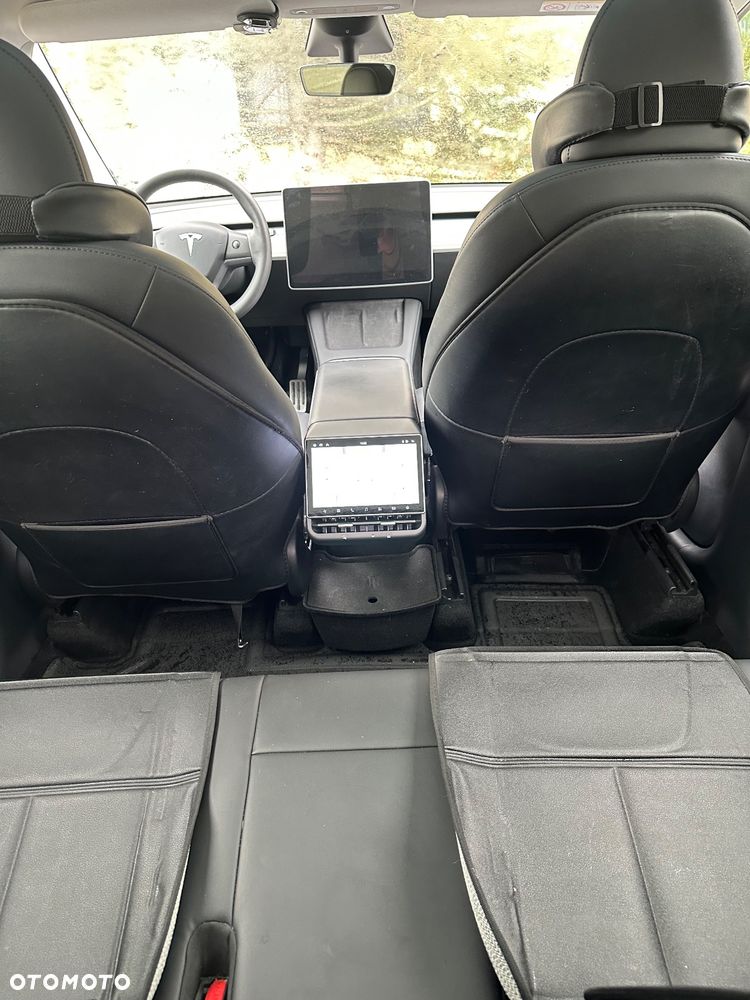 Tesla Y Long Range AWD - 22