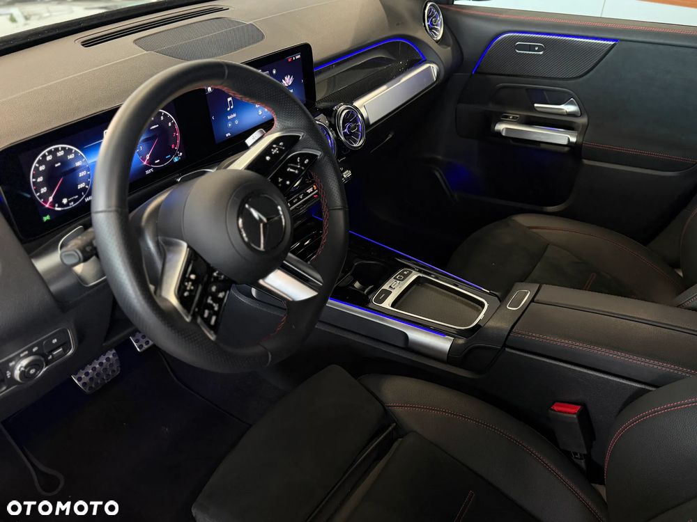 Mercedes-Benz GLB 200 mHEV AMG Line 7G-DCT - 13
