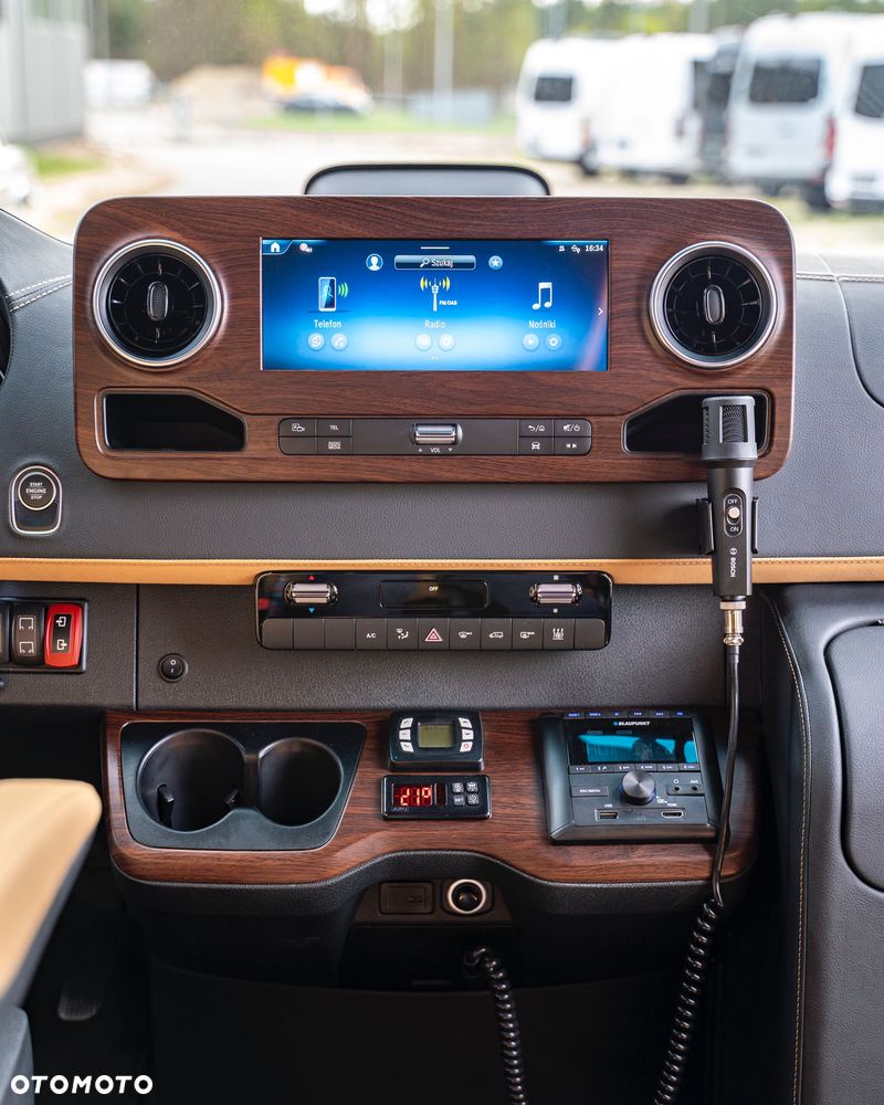 Mercedes-Benz Sprinter 519 - 38