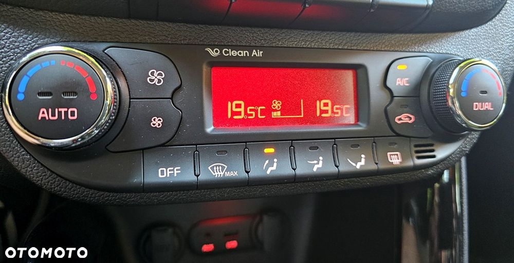 Kia Ceed 1.6 GDI Platinum Edition - 19