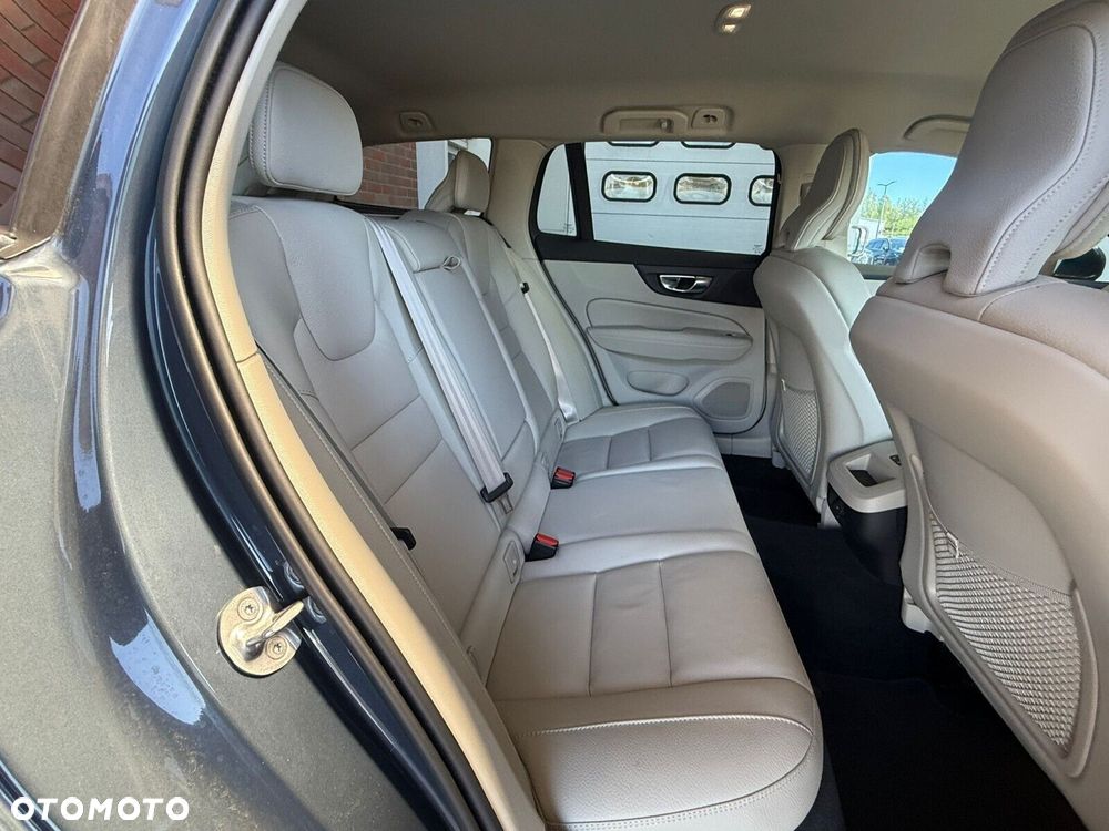Volvo V60 B4 B Plus Bright - 12