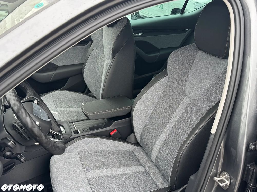 Skoda Octavia 1.5 TSI mHEV Drive Selection DSG - 11