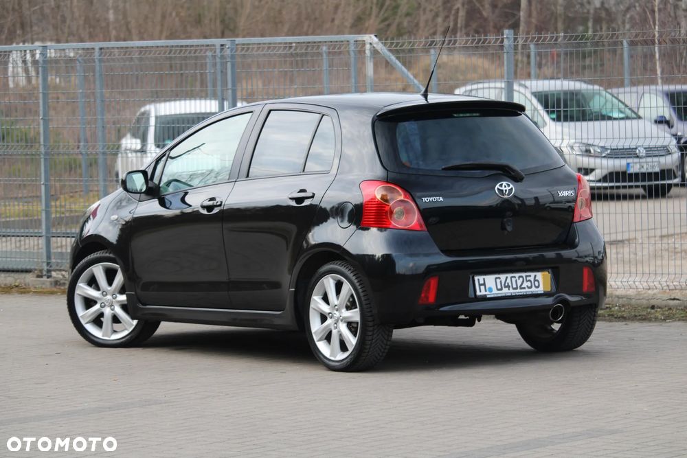 Toyota Yaris 1.8 VVT-i TS - 11