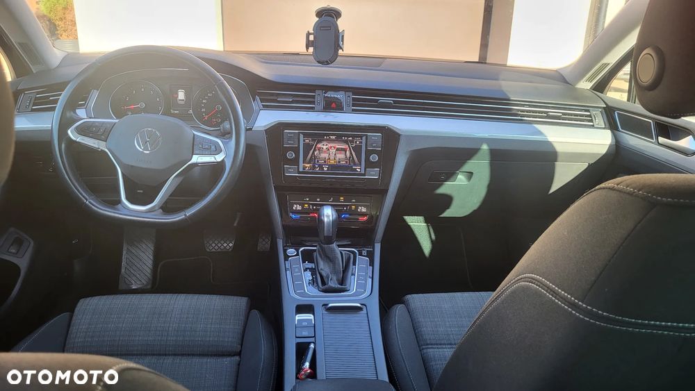 Volkswagen Passat - 10