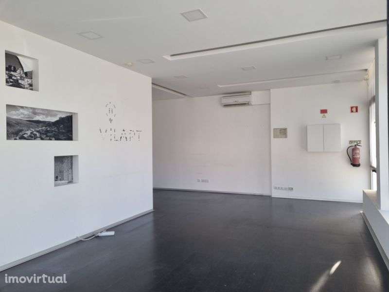 Loja Centro Lousã com boas  montras - Grande imagem: 5/6